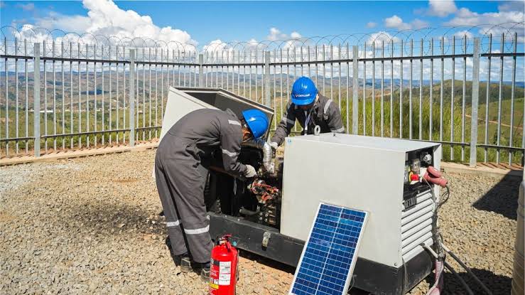 Hybrid solar retrofit cuts diesel use at remote base stations